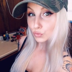 Meet your Posher, Kelley